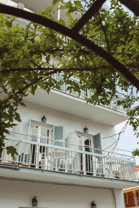 Hotel Hb Benitsa *